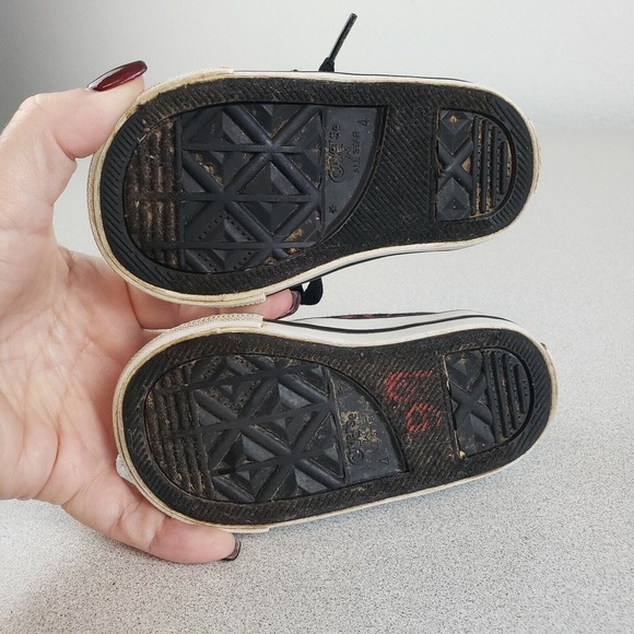 Converse Kids Chuck Taylor All Star 537080F Red Black Lace Up Sneaker Shoes Sz 4 - Picture 4 of 6